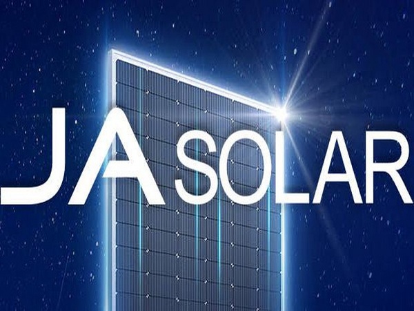 JA Solar supplies modules for first floating PV plants in Spain and Malaysia